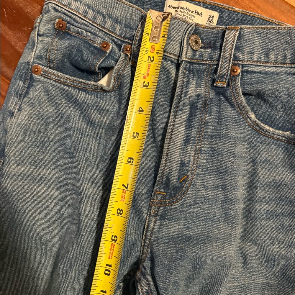Abercrombie & Fitch Straight Leg Jeans Women’s Size 24 Light Wash (0578) - Picture 4 of 8